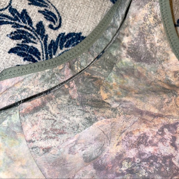 Fabletics Belle High Impact sports Bra size XL - Picture 8 of 8